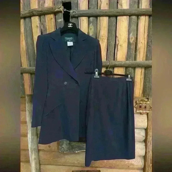 Chanel A line Skirt and Jacket - Picture 2 of 11